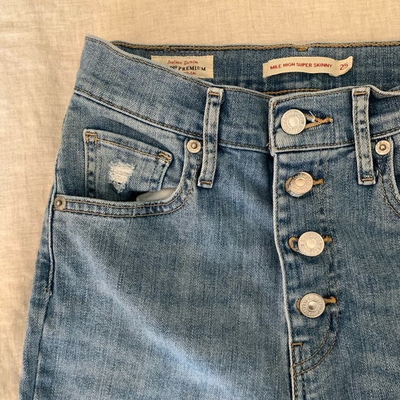 Anthropologie high rise medium-light wash Levi skinny Jeans - Picture 4 of 4